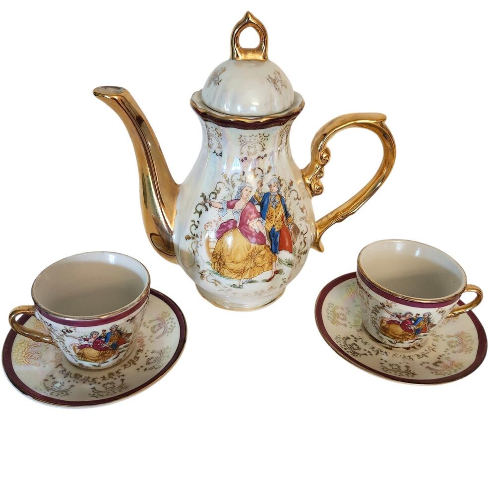 Vintage Colonial Couple Iridescent Lusterware Tea Set 8"×8"×5" Made In China